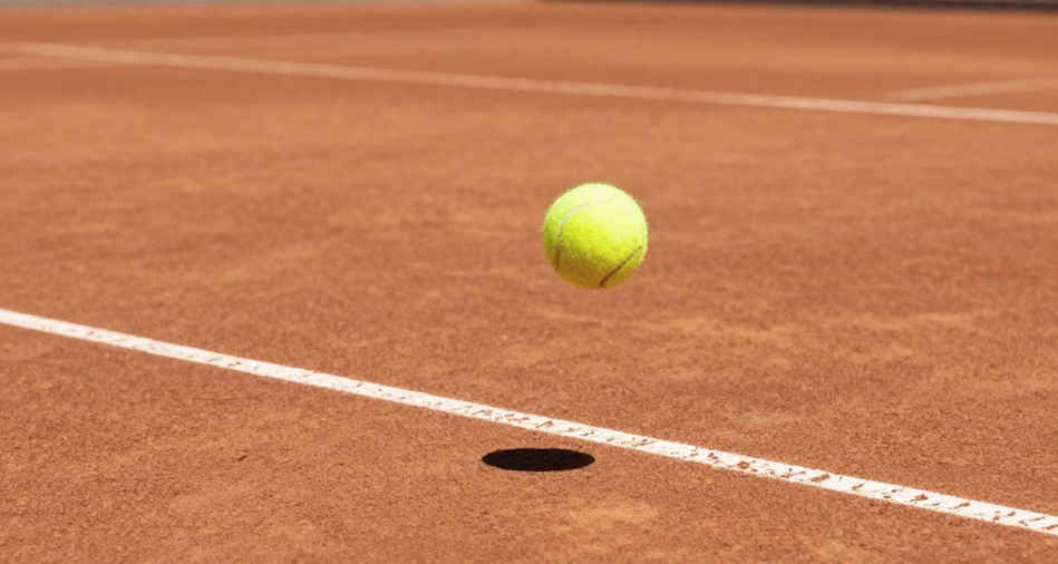 निंगबो ओपन: रायबाकिना का 6-1, 3-6, 6-1 — सर्व पर टिका मॉडल और WTA फाइनल्स की बंद होती इन्वेंटरी